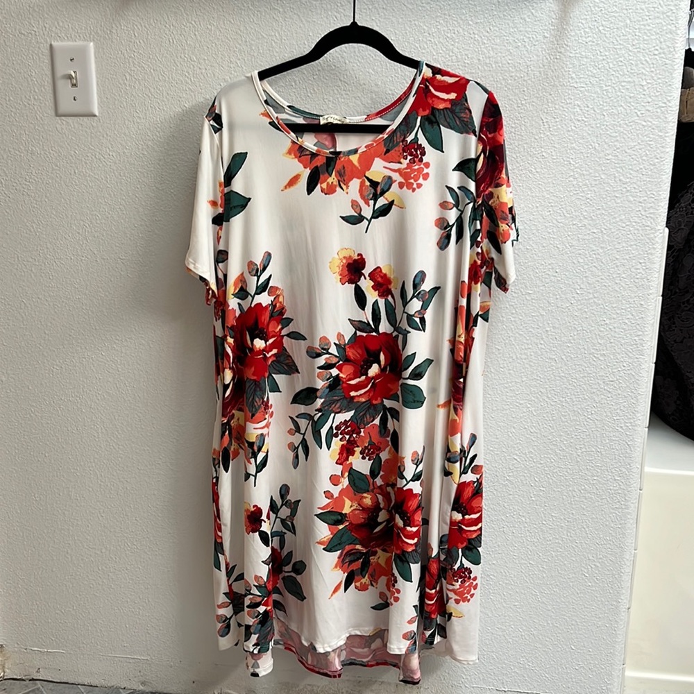 Floral T-shirt Dress with Pockets